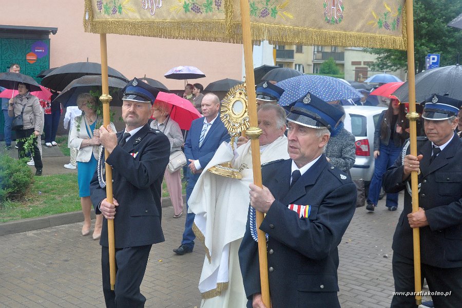 137 Procesja eucharystyczna.jpg